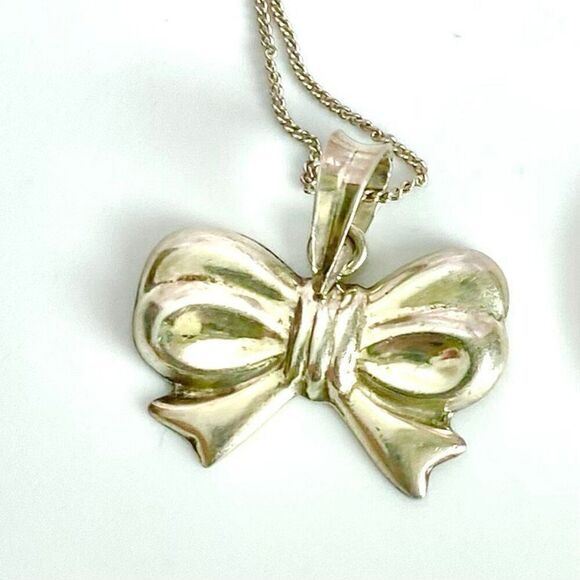 Akj Stunning Italian Sterling Silver Bow Pendant & 17” Sterling Chain - Picture 6 of 11